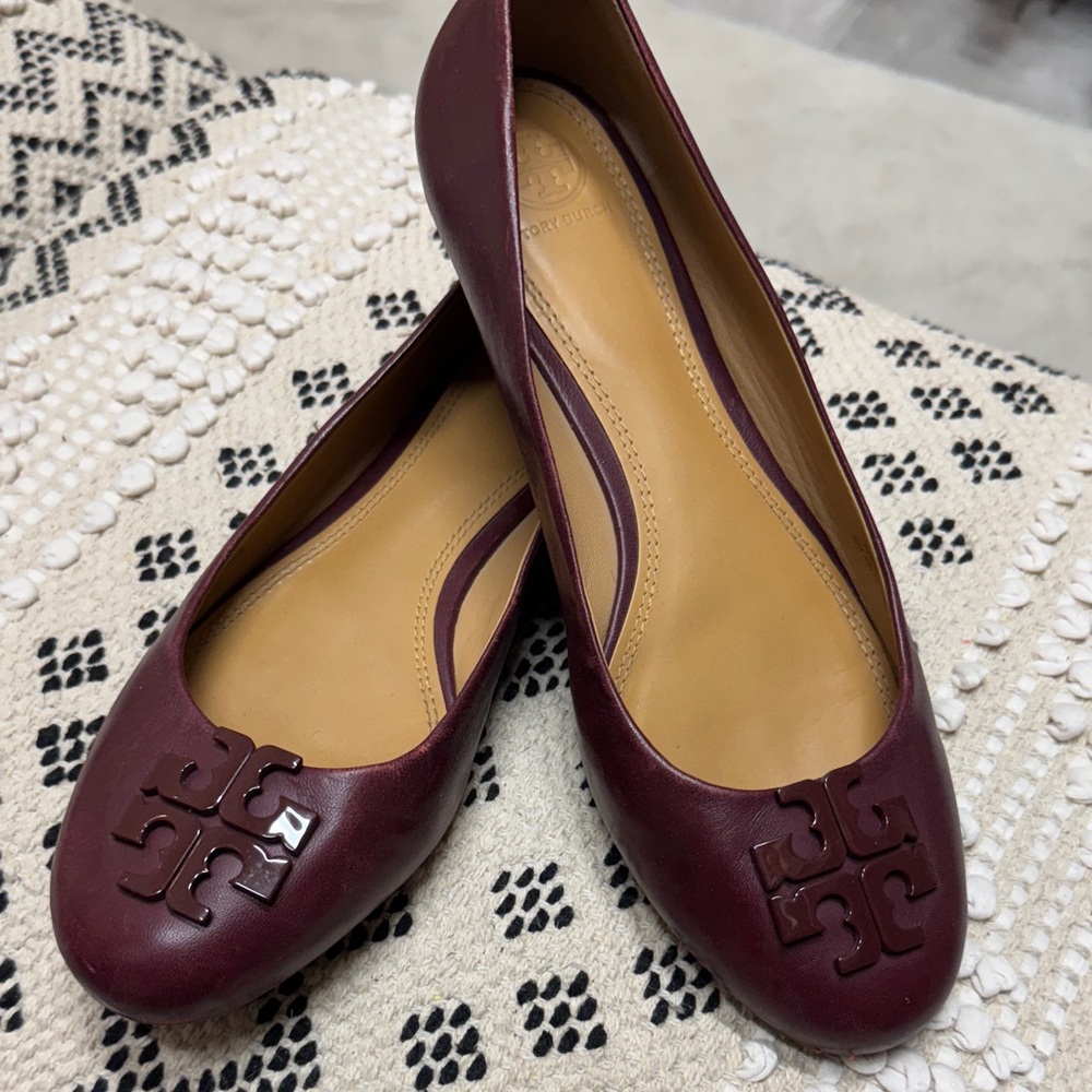 Tory Burch Burgundy Flats 10.5